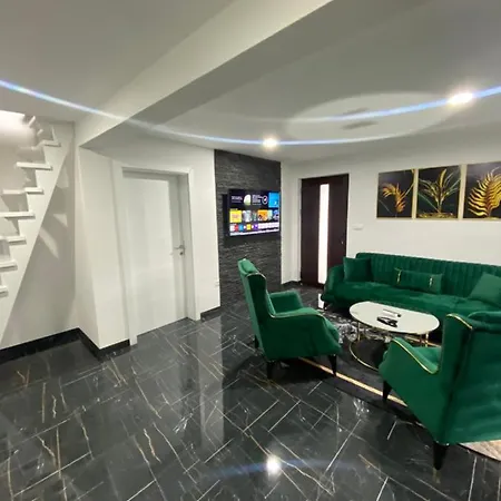 Queen Holiday home