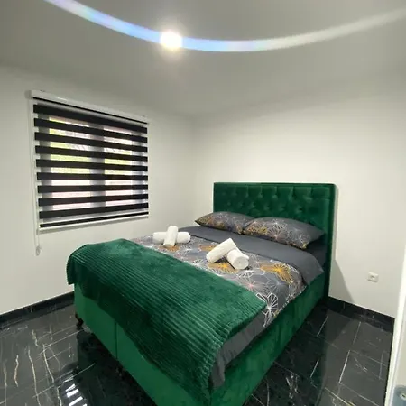 Queen Holiday home *