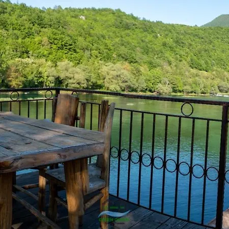 Queen Hébergement de vacances Bihać