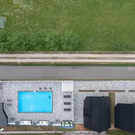 Queen Hébergement de vacances *